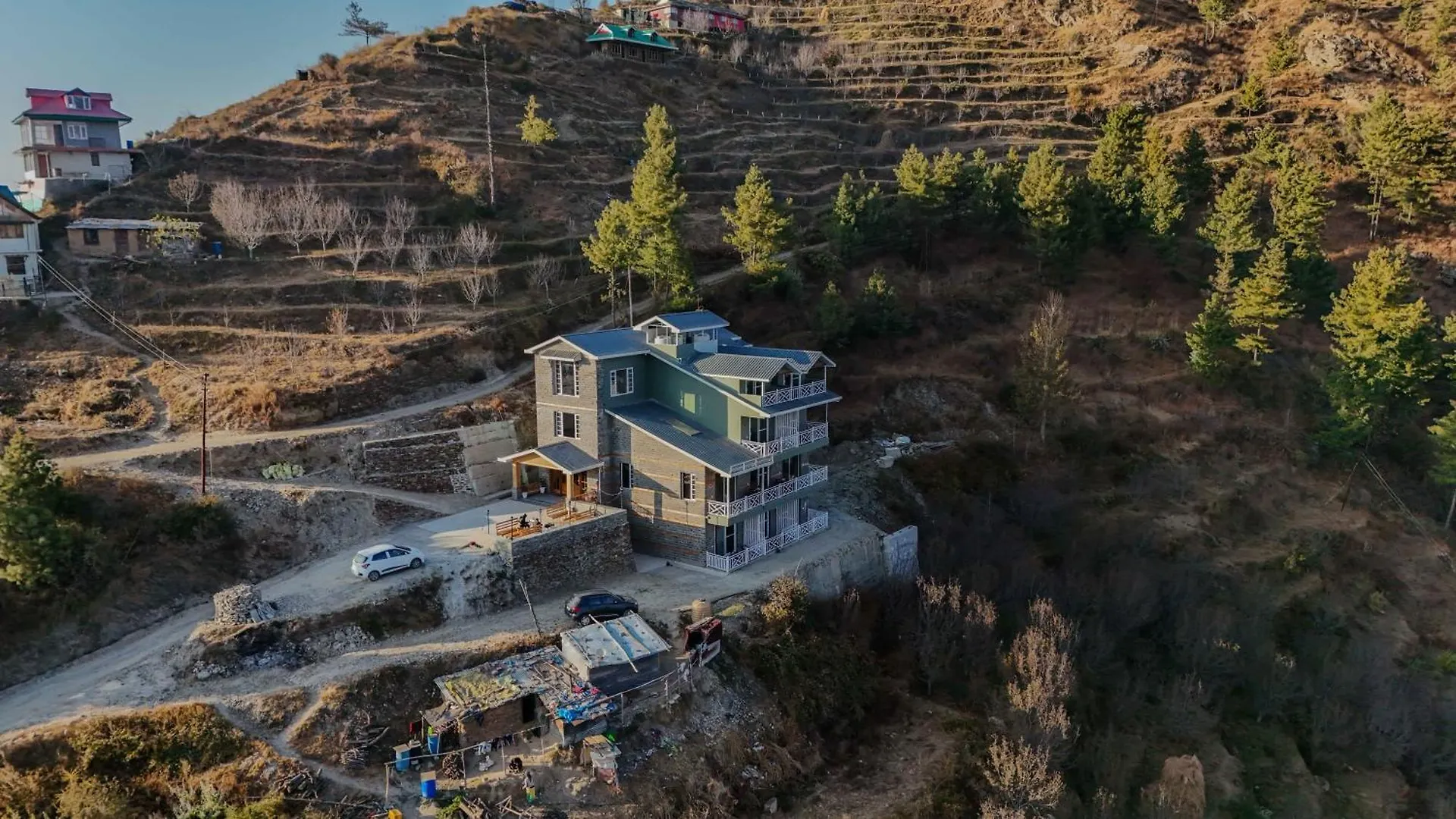 Saffronstays Alpine Blue-6 Bhk Villa With Private Deck And Valley Views From Each Room Shimla
